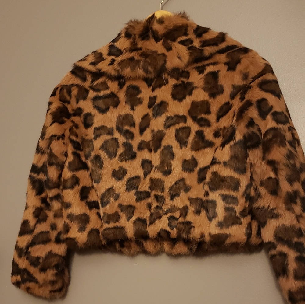 Bebe fur cropped 3/4 sleeve leopard jacket xs - Picture 2 of 2